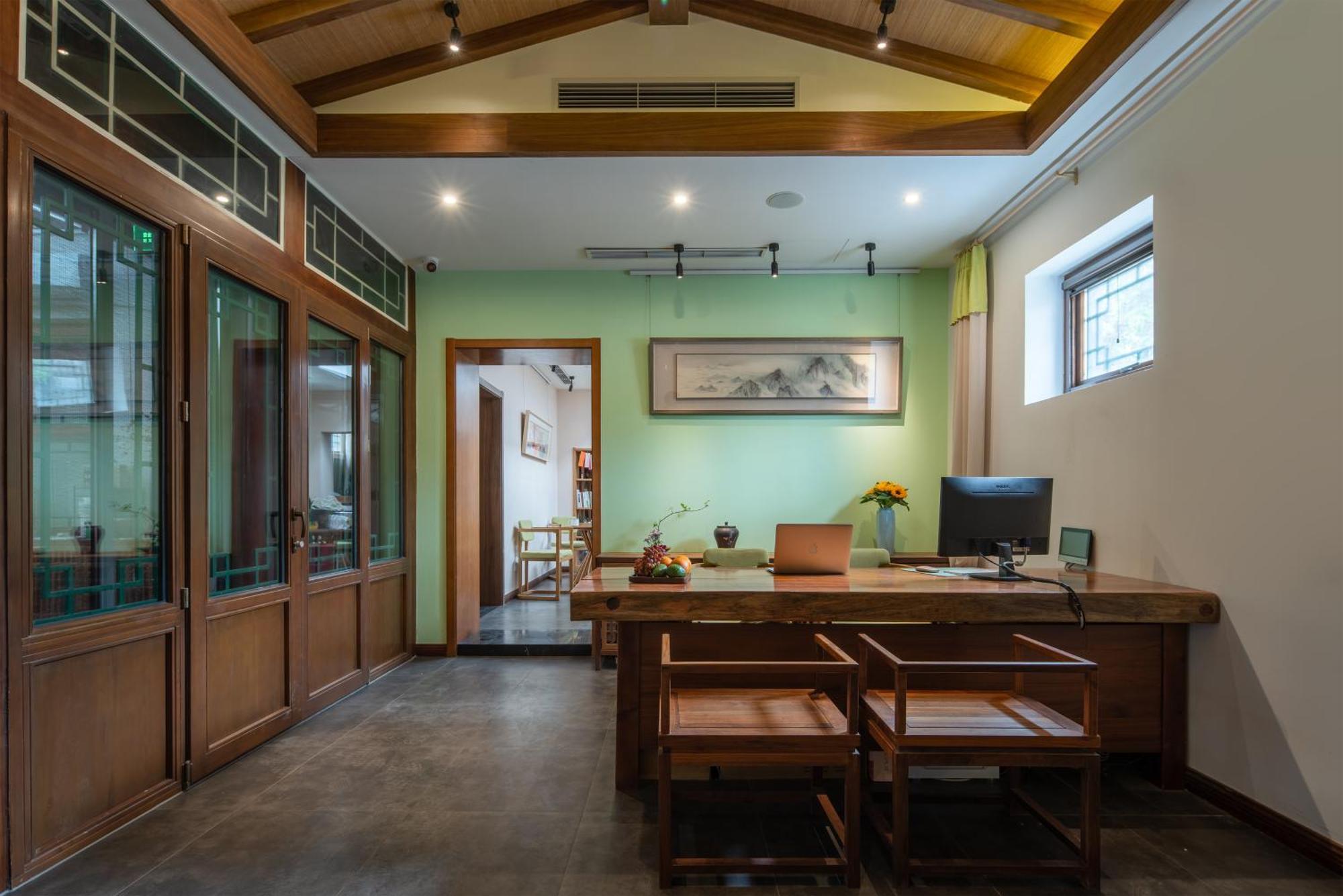 Heyuan Courtyard Hotel 5*